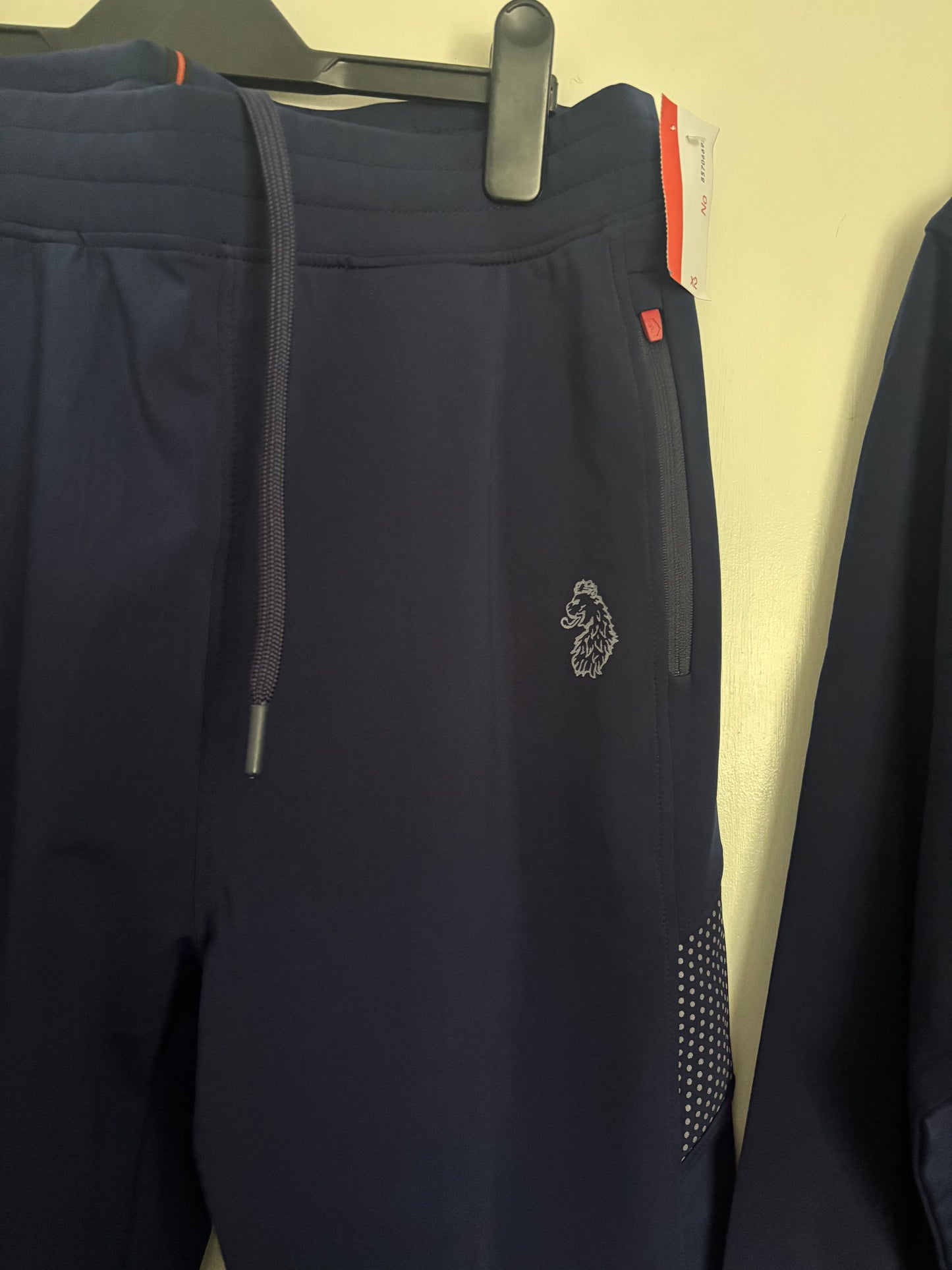 Luke 1977 Mens medium tracksuit